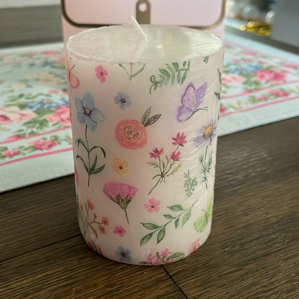 Decorated 4 inch pillar candle